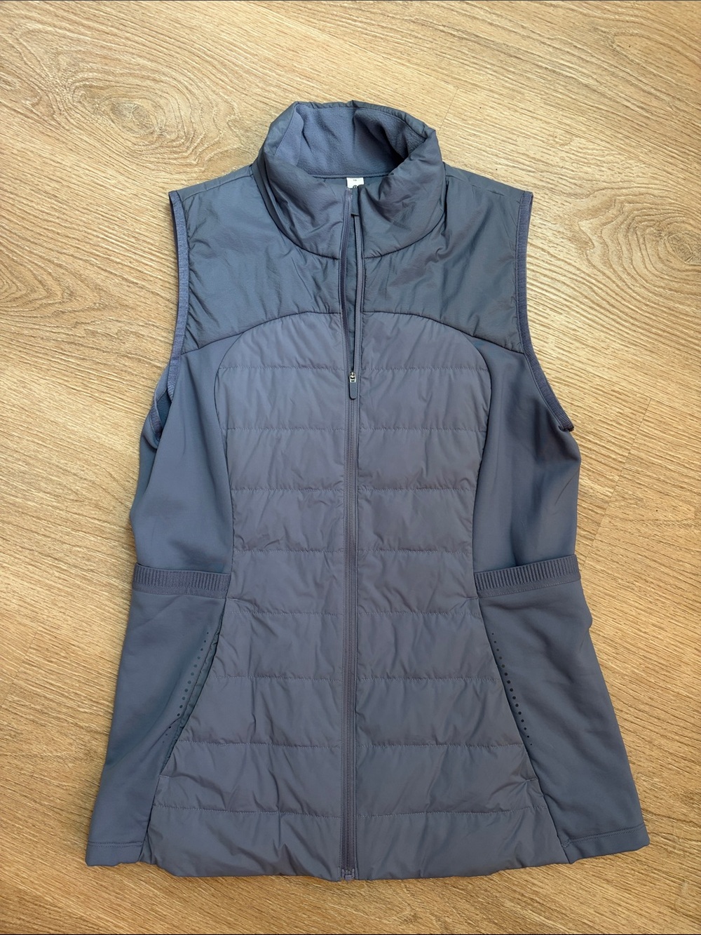 lululemon athletica Quilted Sleeveless Vest - Gray size 10